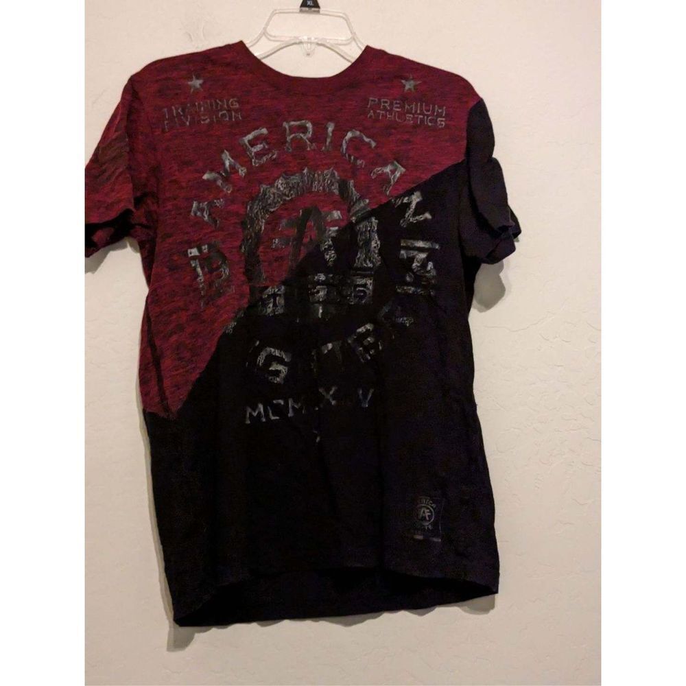 American fighter, red black crest, T-shirt size medium 
